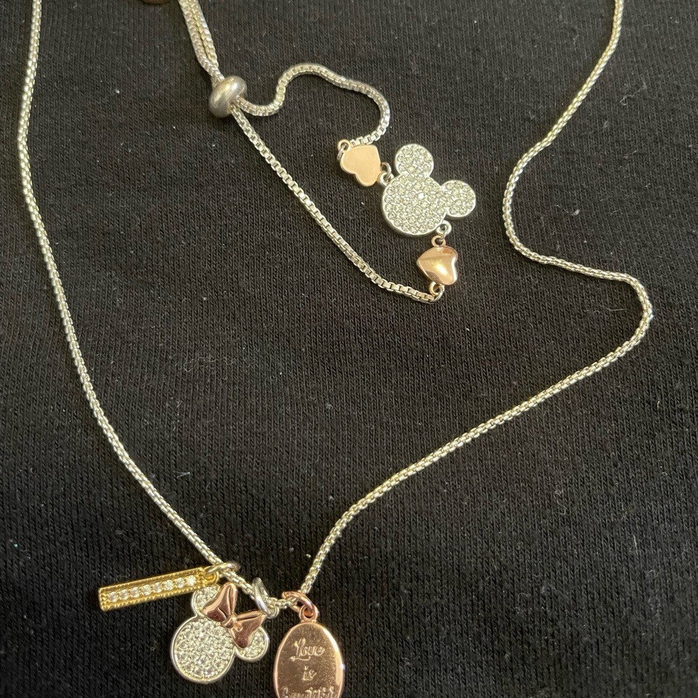 Cadena dije y brazalete de Mickey y Minnie Mouse